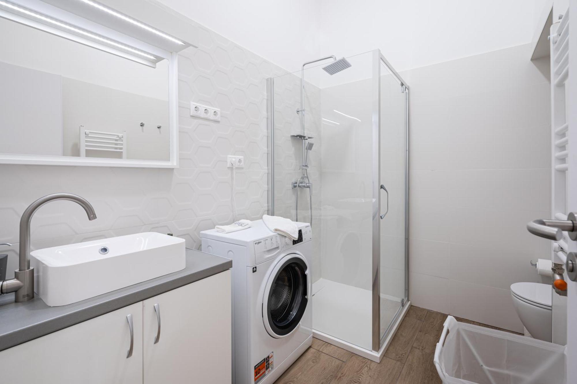 Andrassy Essence Apartment بودابست المظهر الخارجي الصورة