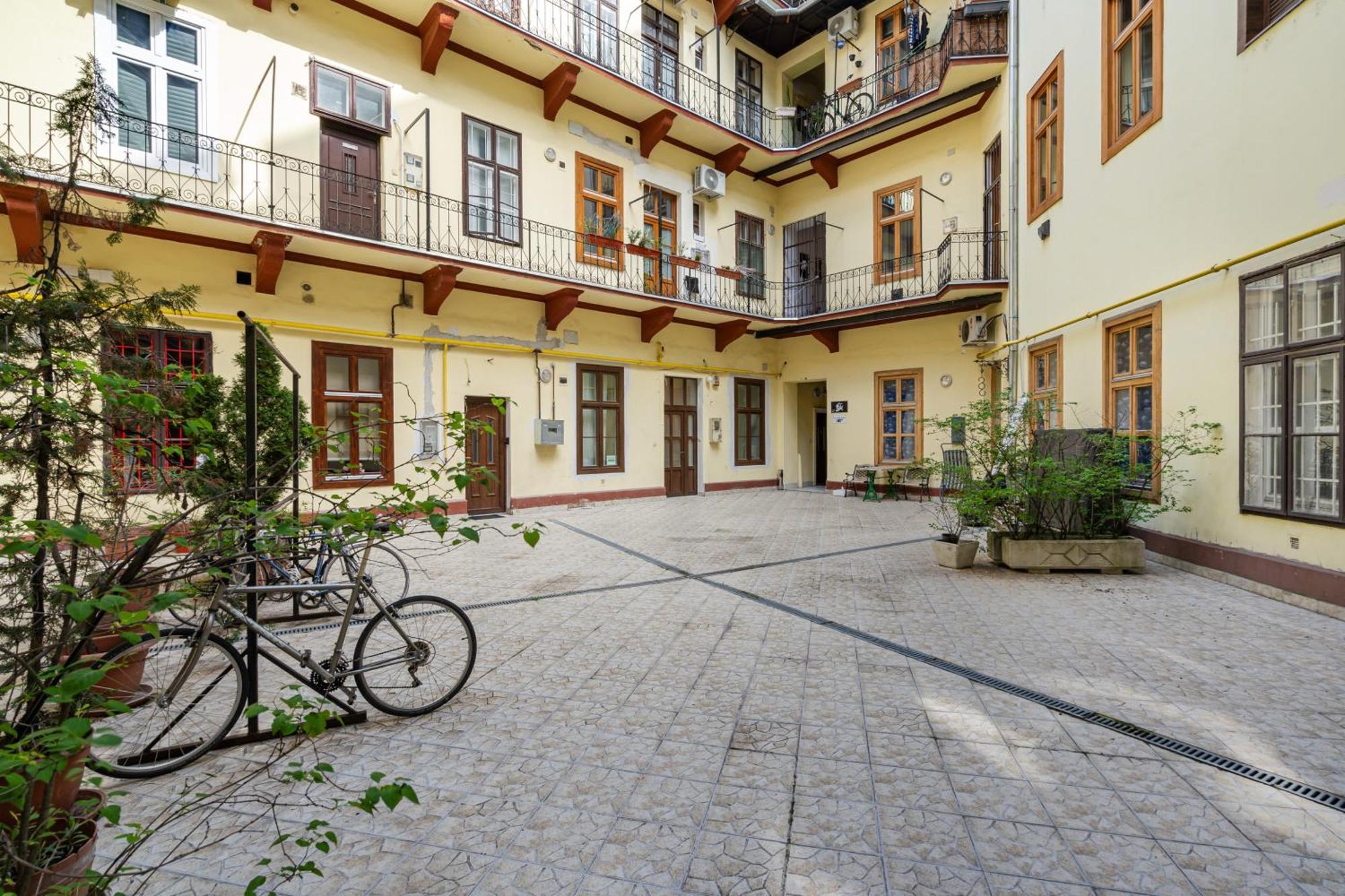 Andrassy Essence Apartment بودابست المظهر الخارجي الصورة